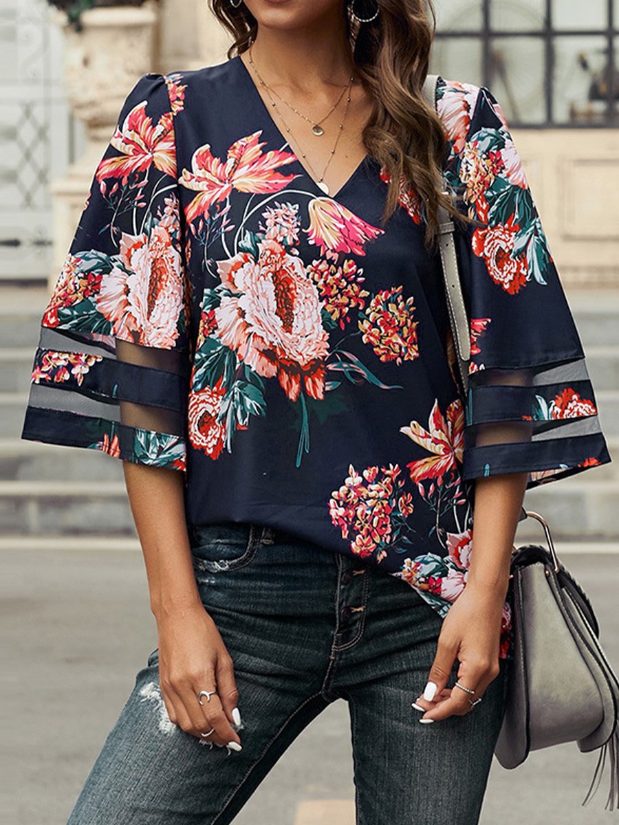 V-neck Bell Sleeve Loose T-shirt V-neck Bell Sleeve Loose T-shirt